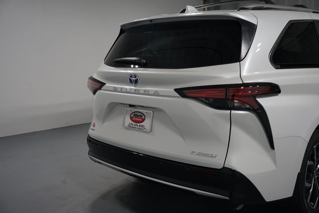 Thumbnail: 2025 Toyota Sienna - 9