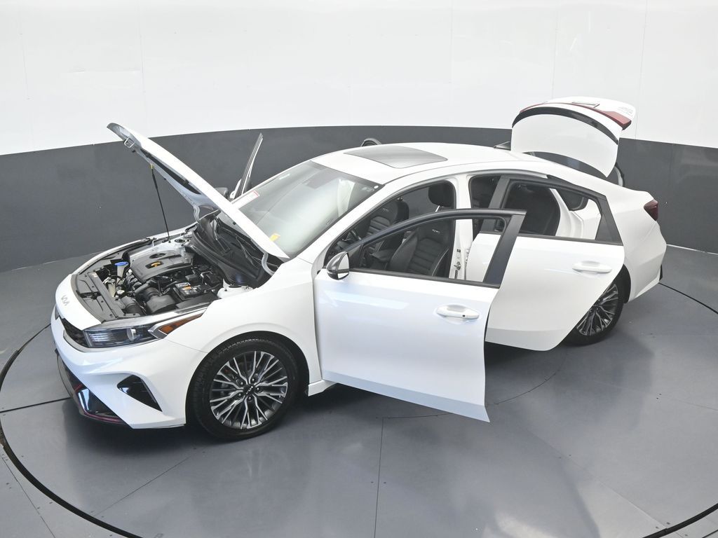 Used 2024 Snow White Pearl Kia GT-Line image 67