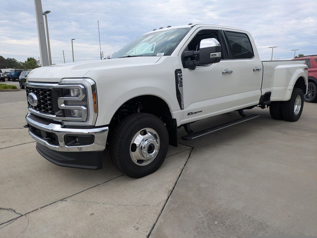 2026 Ford F-350 Super Duty LARIAT