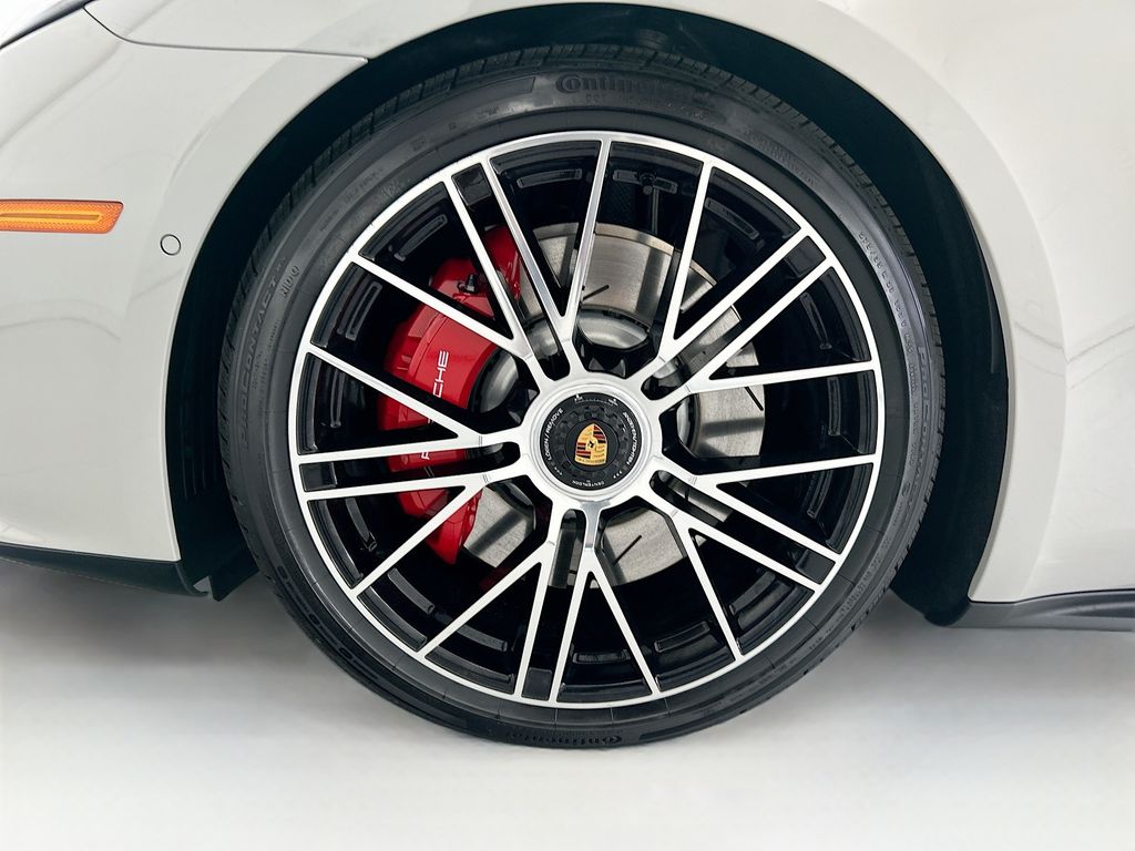 Thumbnail: 2026 Porsche Panamera - 30