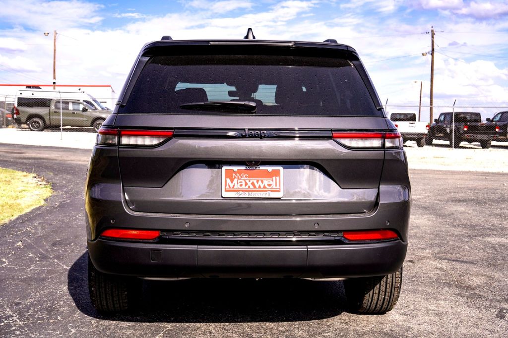 New Car 2025 Jeep Grand Cherokee  Altitude X For Sale Under $50,000 In Taylor, Texas