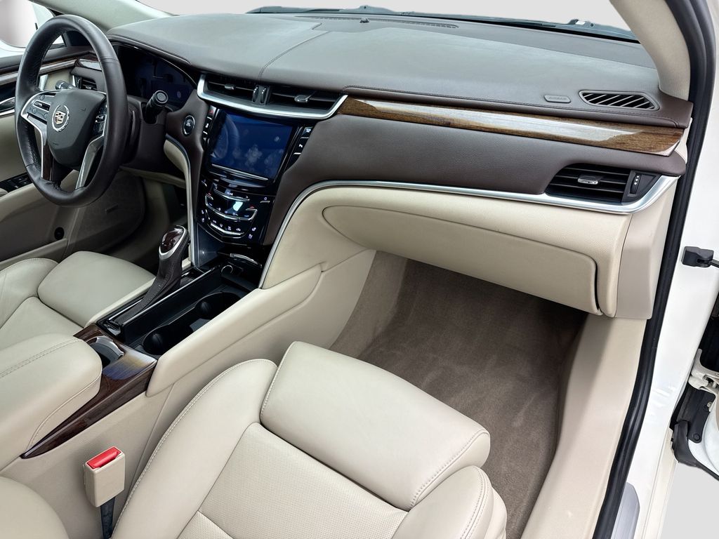 Thumbnail: 2013 Cadillac XTS - 16