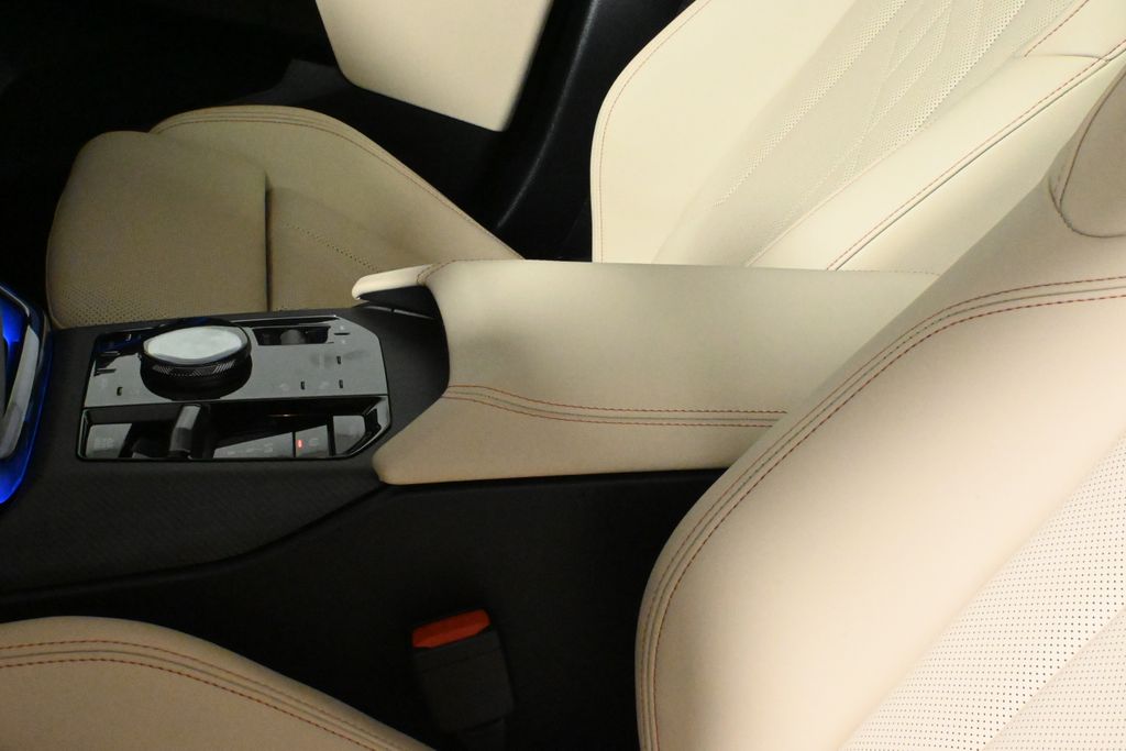 Thumbnail: 2026 BMW X3 - 24