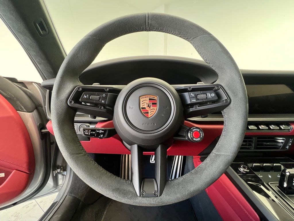 Thumbnail: 2026 Porsche 911 - 7
