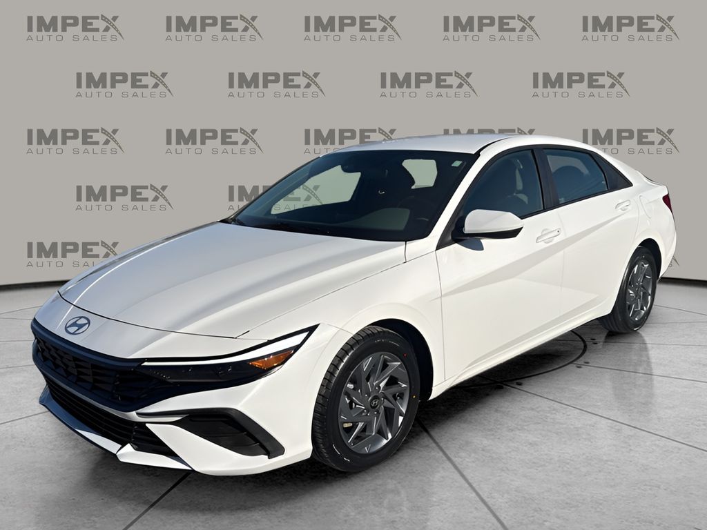 2024 Hyundai Elantra SEL's photo
