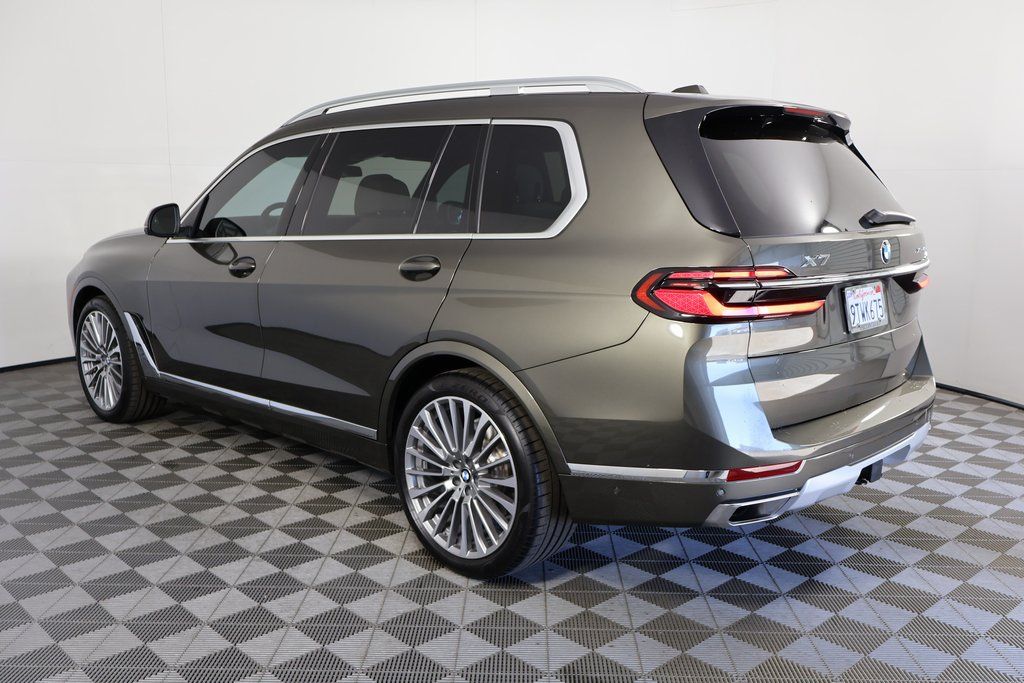 Thumbnail: 2025 BMW X7 - 6