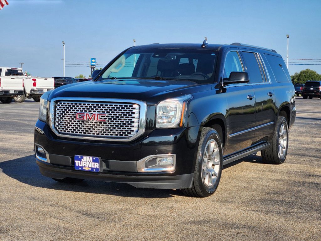 2015 GMC Yukon XL Denali 3