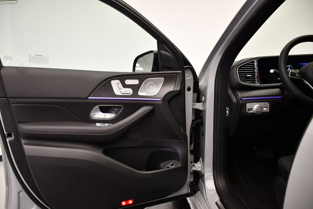 Thumbnail: 2026 Mercedes-Benz GLE - 32