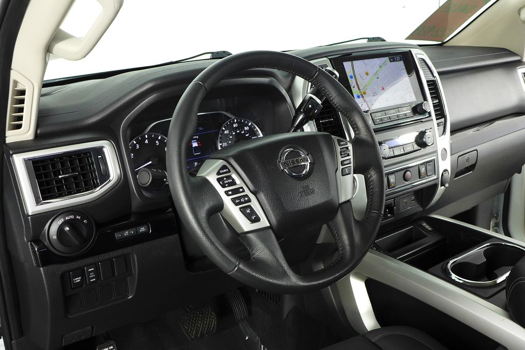 Thumbnail: 2020 Nissan Titan - 30