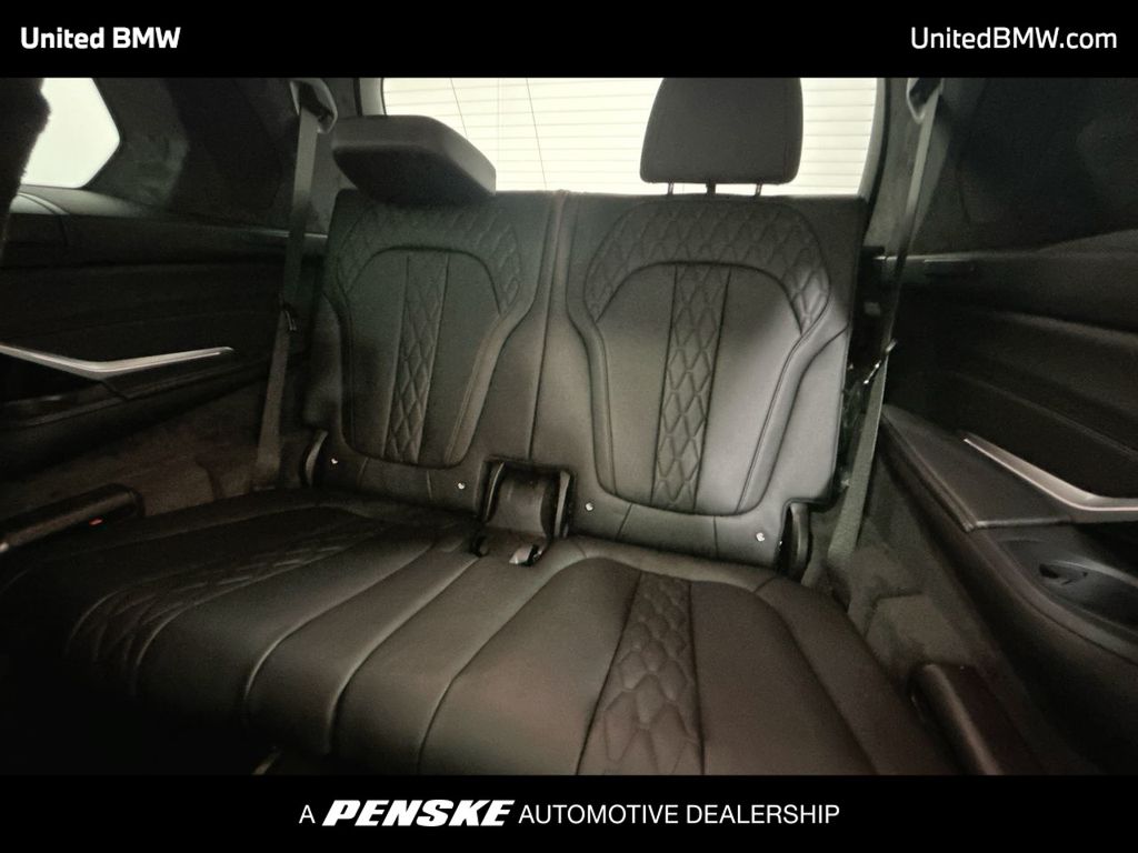 Thumbnail: 2026 BMW X7 - 22