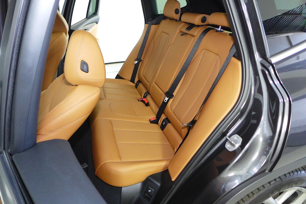 Thumbnail: 2023 BMW X3 - 21