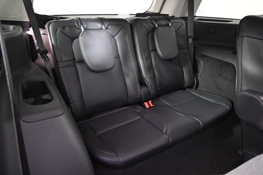 New 2026 White Lincoln Reserve image 19