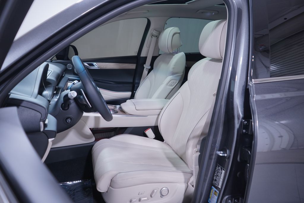 Thumbnail: 2023 Genesis GV80 - 7