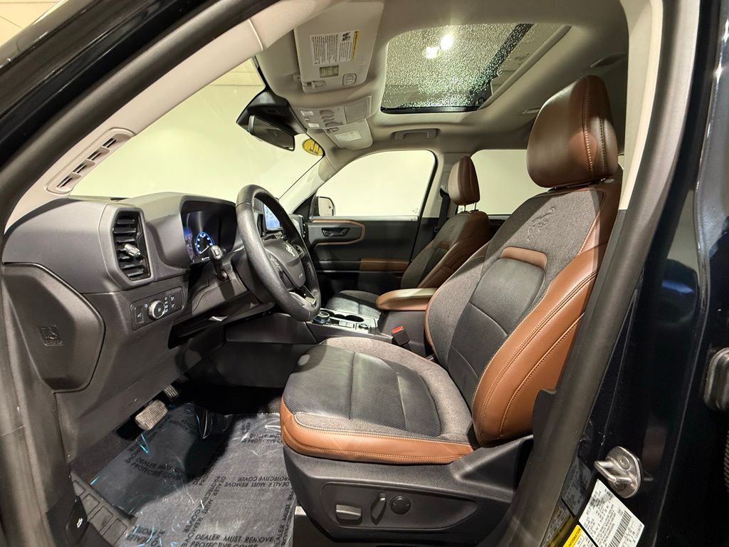 Thumbnail: 2022 Ford Bronco Sport - 13