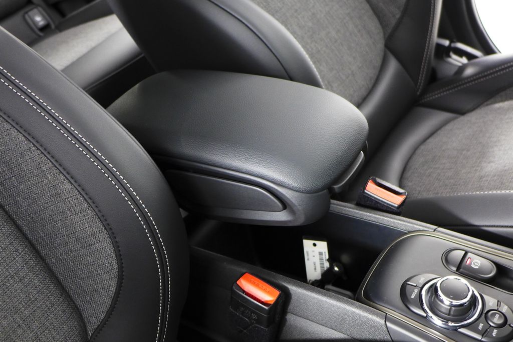 2023 MINI Cooper Countryman Signature 16