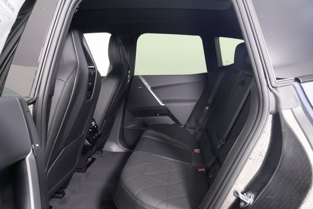 2025 BMW iX xDrive50 6