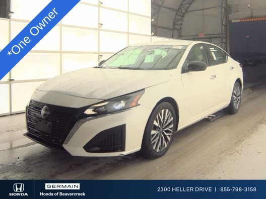 Pearl White Tricoat 2024 Nissan Altima 2.5 SV AWD Sedan All-Wheel Drive Continuously Variable Transmission