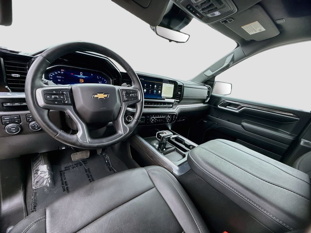 Used 2024 Gray Chevrolet LTZ image 9