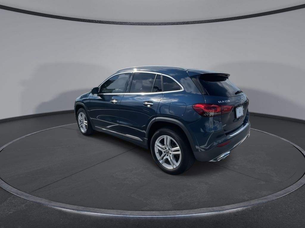 Thumbnail: 2022 Mercedes-Benz GLA - 8