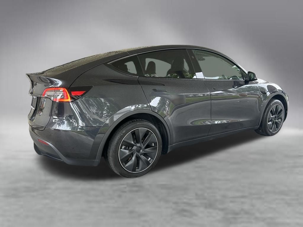 Used 2024  Tesla  image 2