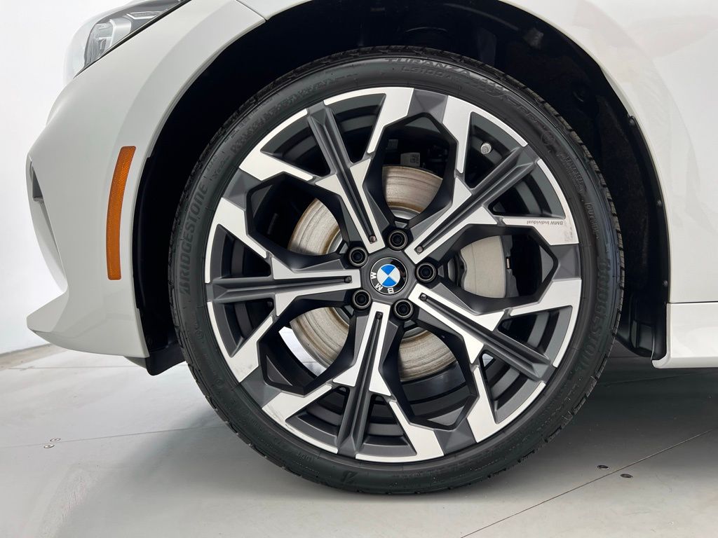 Thumbnail: 2026 BMW 3 Series - 23