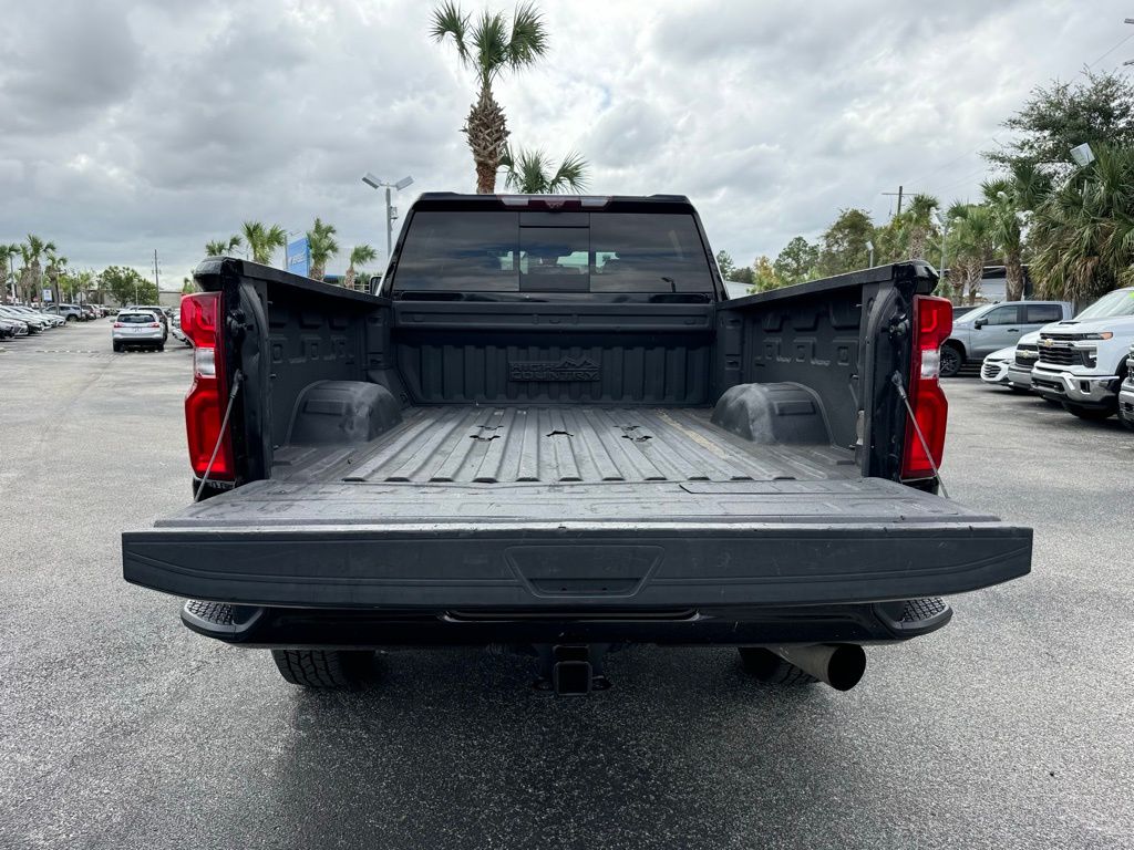 2021 Chevrolet Silverado 3500HD High Country 12