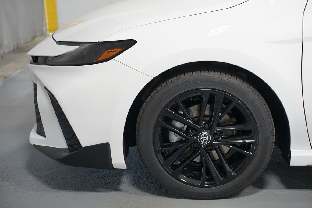 Thumbnail: 2025 Toyota Camry - 5