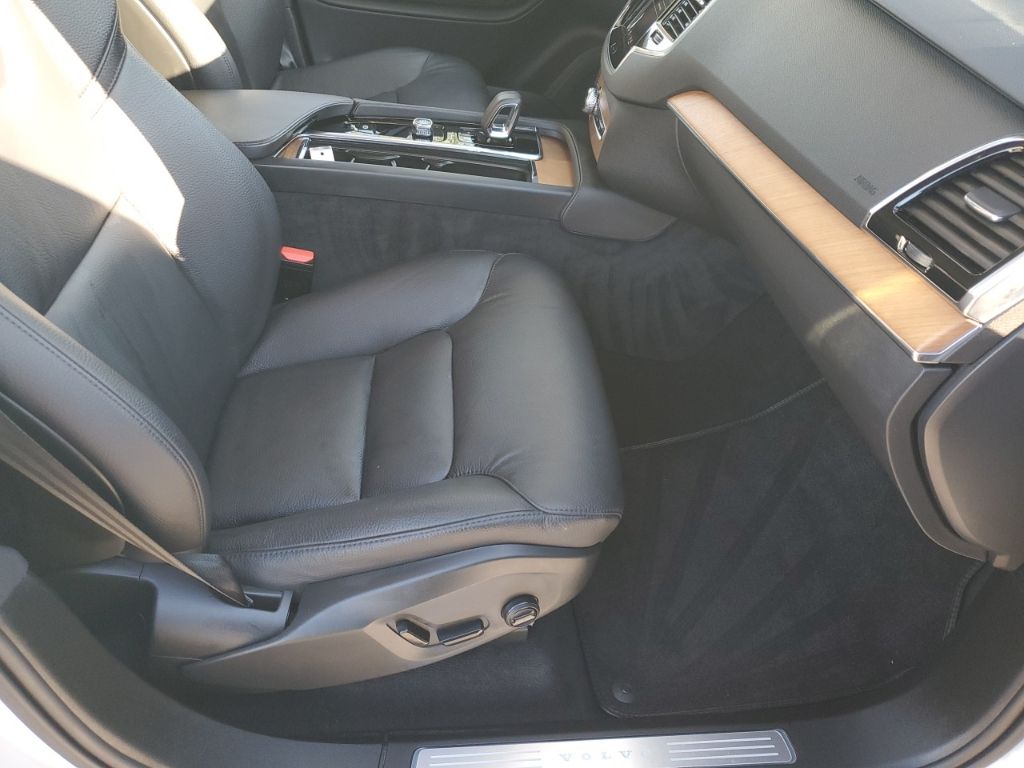 Used Car 2024 Volvo Xc90  B6 Plus Bright Theme 6-seater For Sale Under $50,000 In Austin, Texas