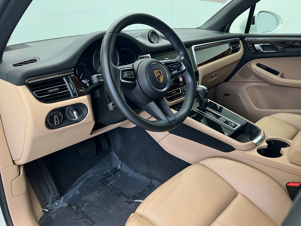 2022 Porsche Macan S 4