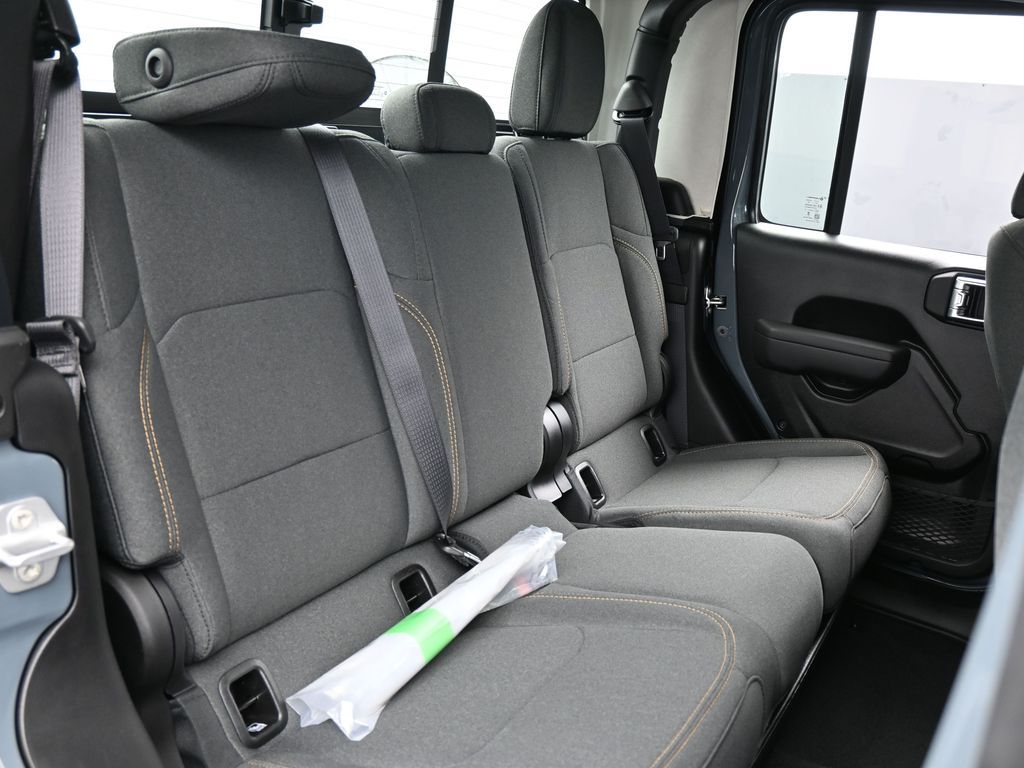 New 2026 anvil clearcoat Jeep Sport image 34