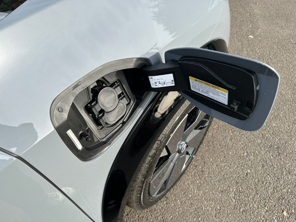 2025 Nissan Ariya PLATINUM+ e-4ORCE