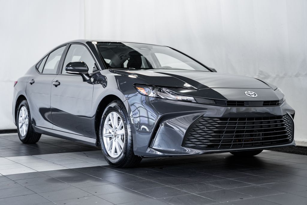 2025 Toyota Camry LE FWD