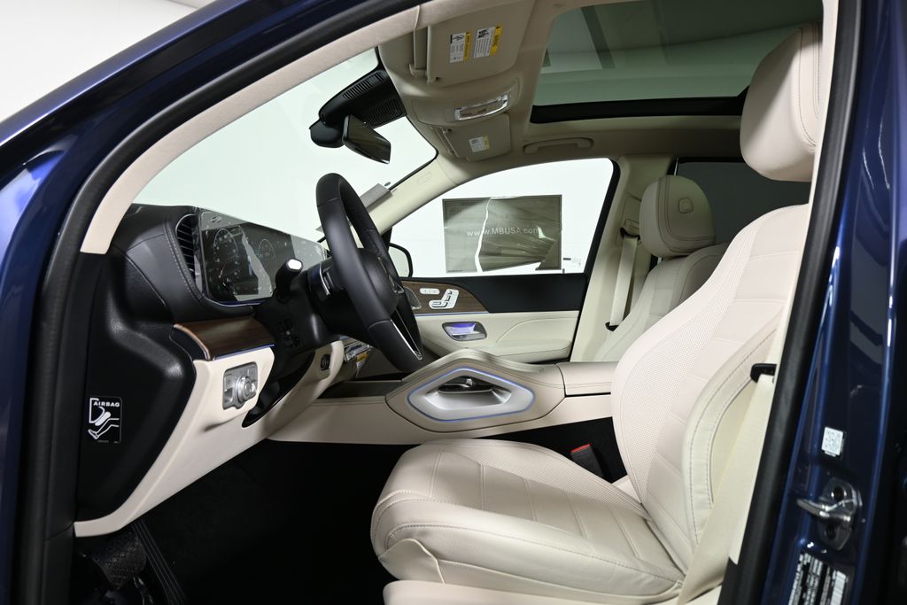 Thumbnail: 2026 Mercedes-Benz GLE - 3