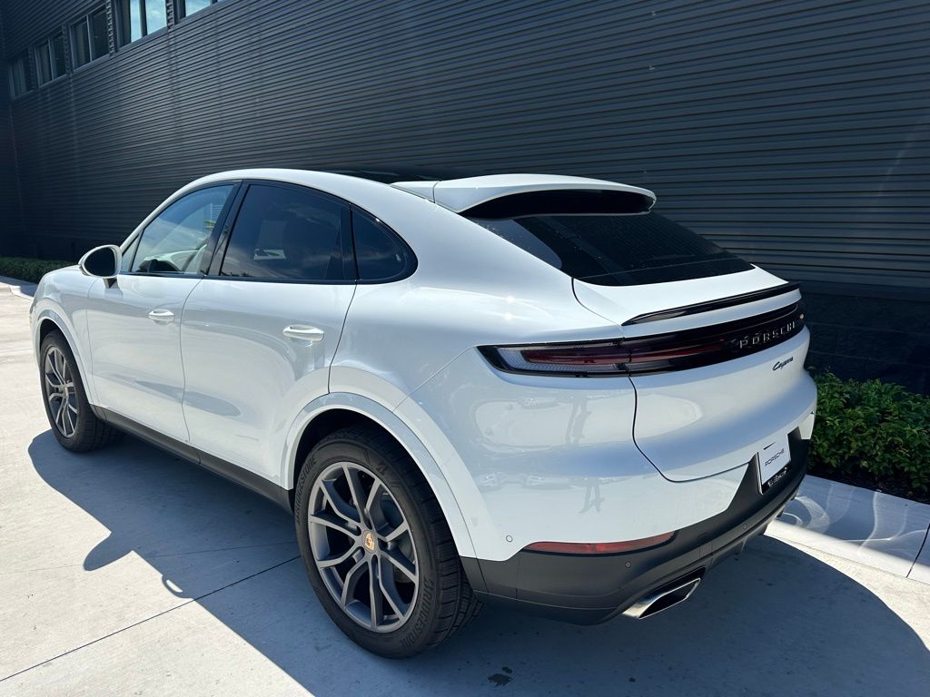 Thumbnail: 2025 Porsche  - 3