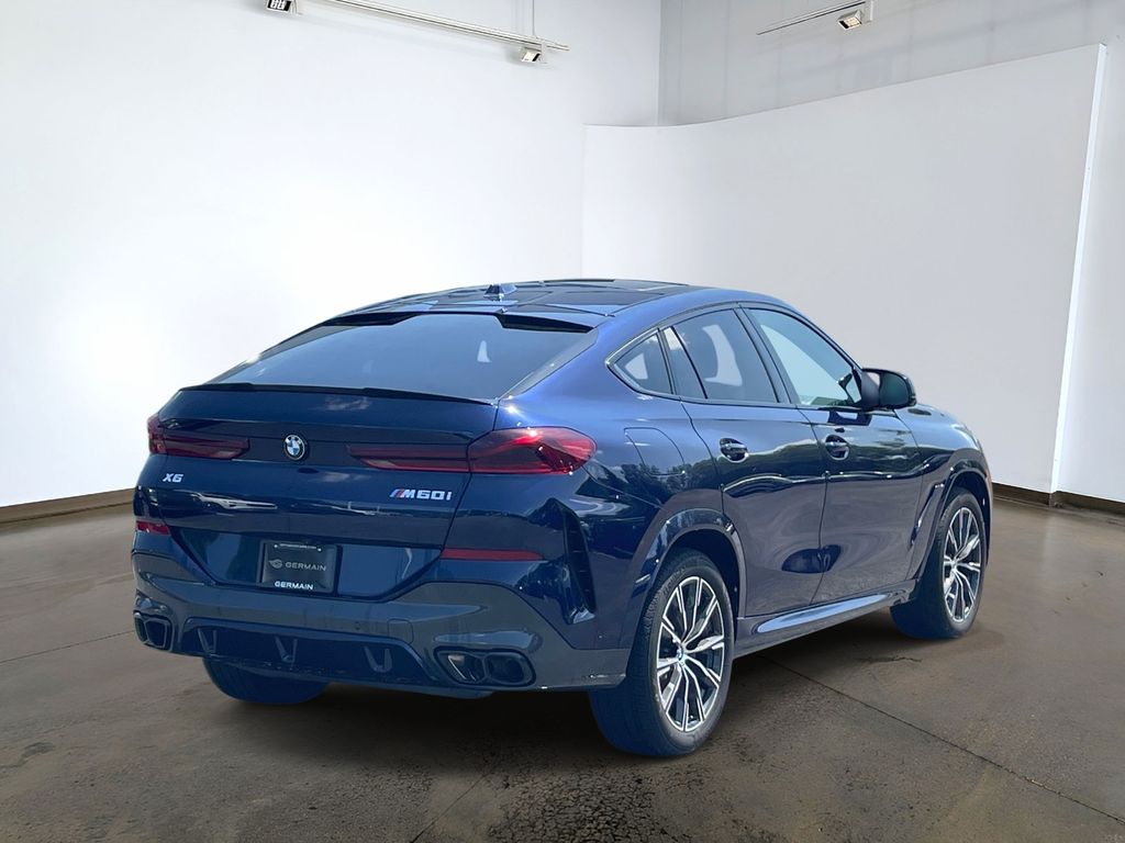 Used 2025 Blue BMW M60i image 4