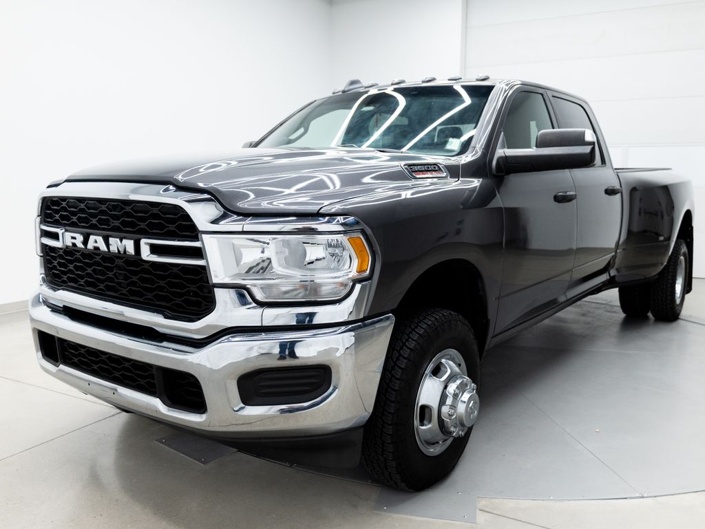 2022 Granite Crystal Metallic Clearcoat Ram 3500 Tradesman 4X4 Truck