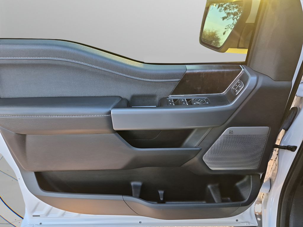 Used 2022 White Ford Lariat image 26