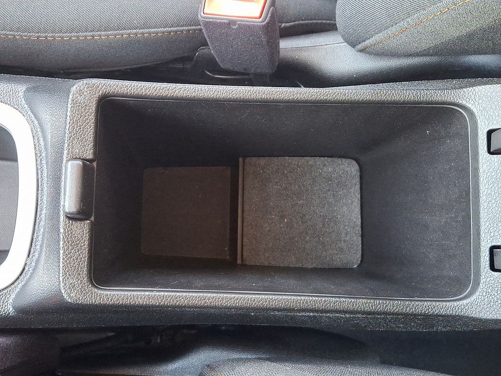 Thumbnail: 2017 Chevrolet Cruze - 24