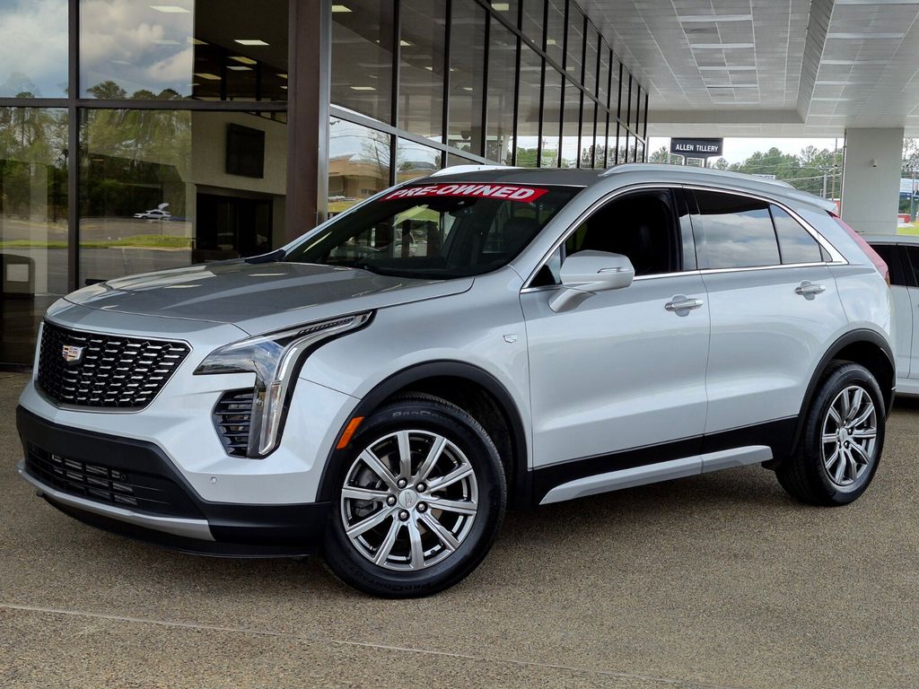 Radiant Silver Metallic 2021 Cadillac XT4 SUV / Crossover Front-Wheel Drive 9-Speed Automatic