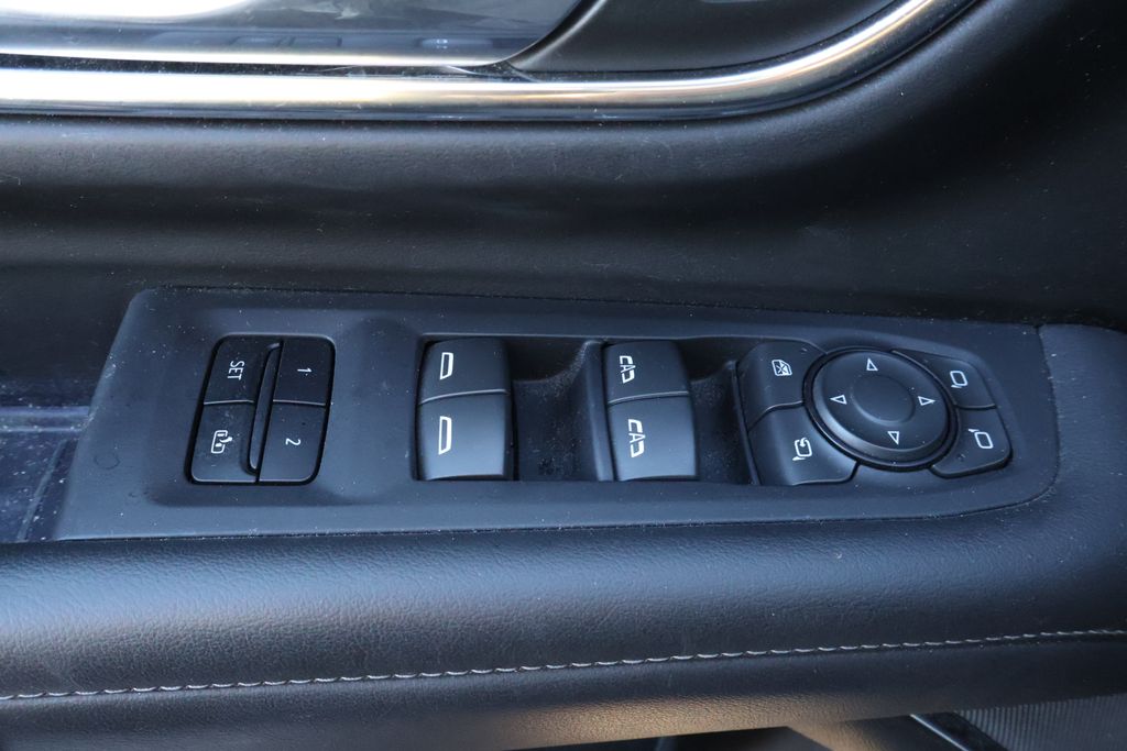 Thumbnail: 2023 Chevrolet Tahoe - 16