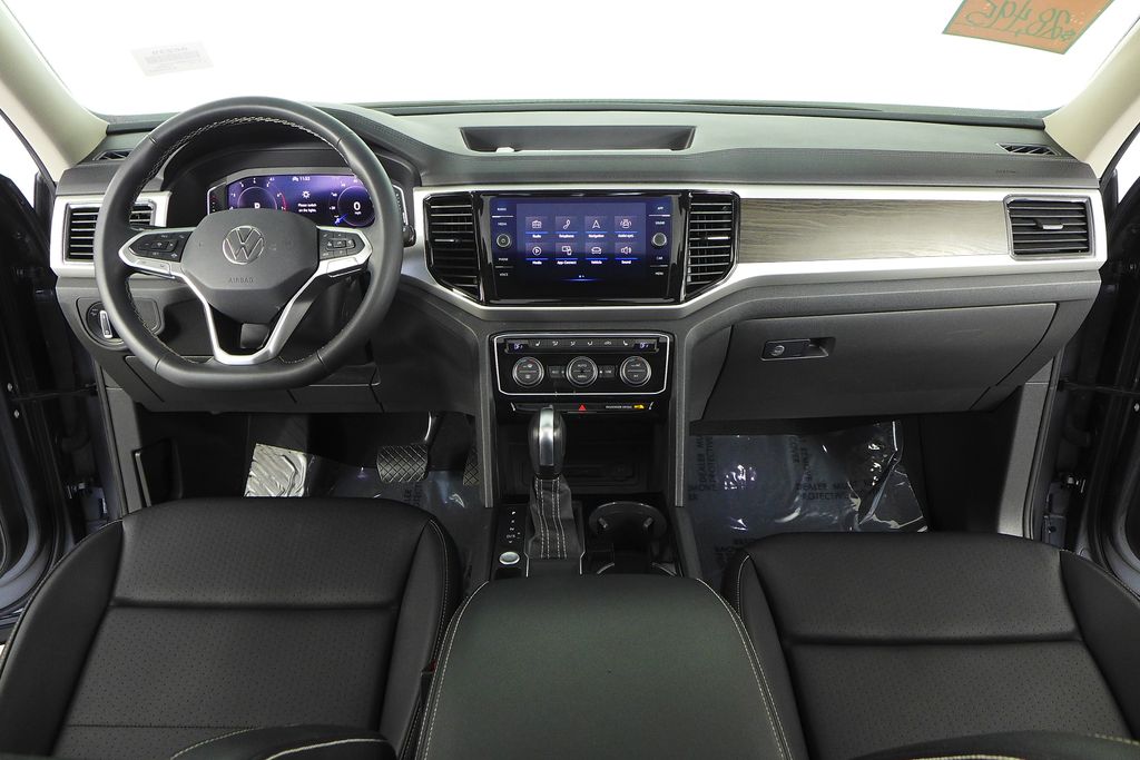 Thumbnail: 2022 Volkswagen Atlas - 26