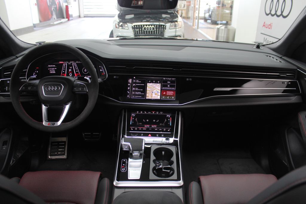 Thumbnail: 2026 Audi RS Q8 - 11