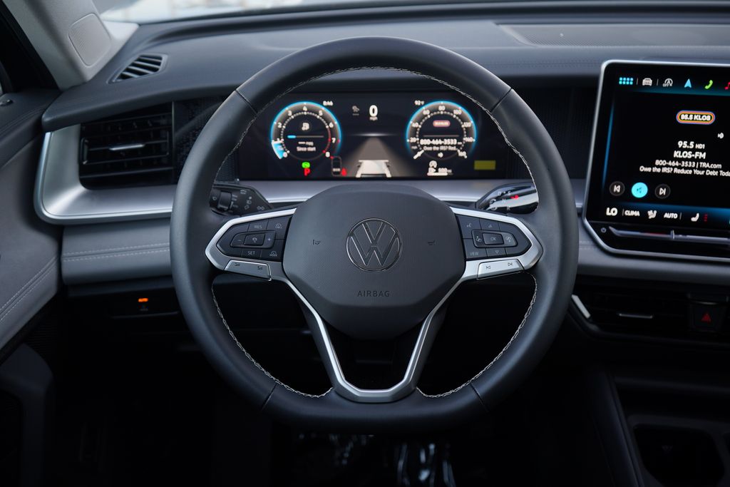 Thumbnail: 2025 Volkswagen Tiguan - 9