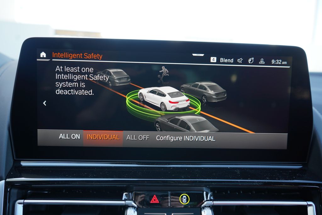 Thumbnail: 2026 BMW 8 Series - 18