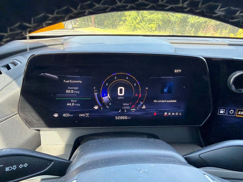 Used 2025 Chevrolet Traverse SUV