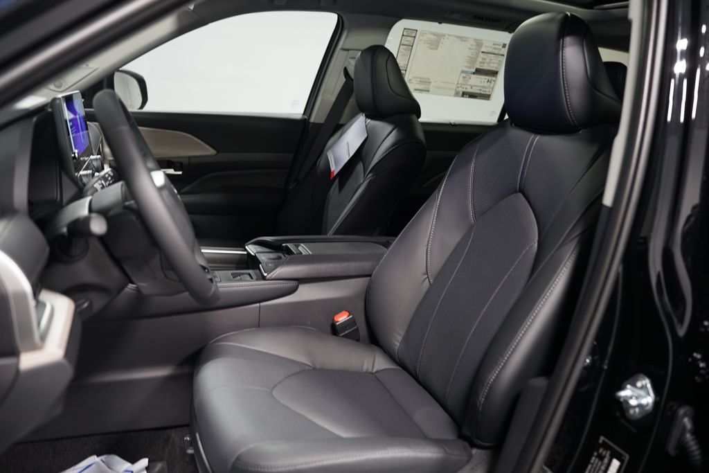 Thumbnail: 2025 Toyota Grand Highlander - 28