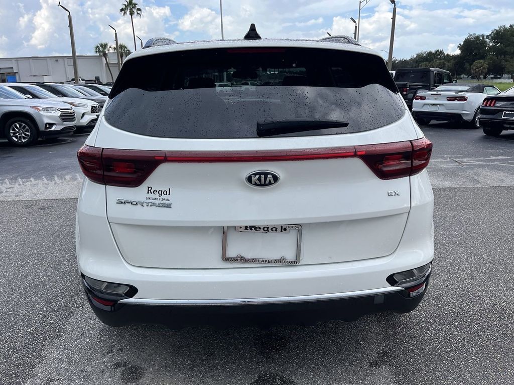 2022 Kia Sportage EX 6