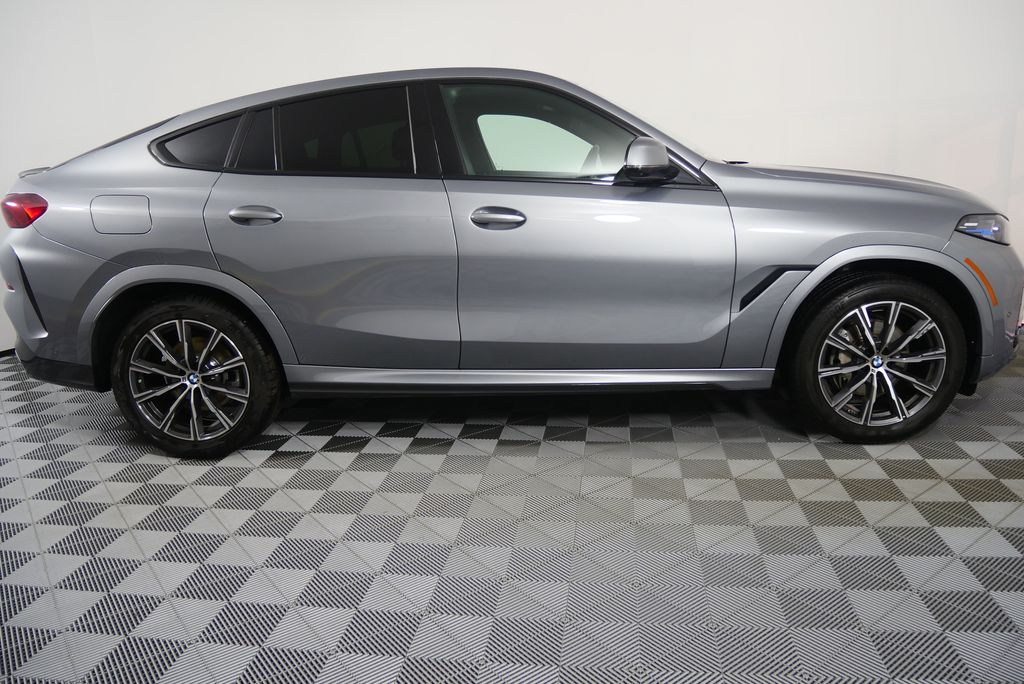 2025 BMW X6 xDrive40i 2