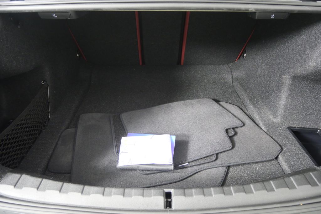 Thumbnail: 2025 BMW 3 Series - 17