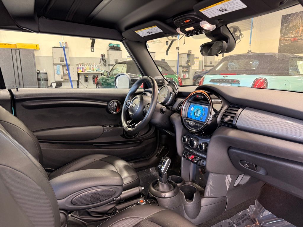 Thumbnail: 2020 MINI Cooper - 23